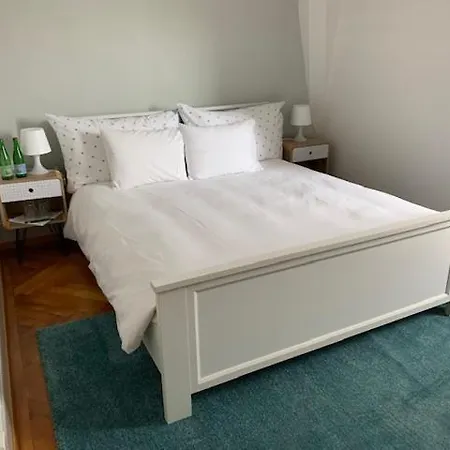 Dieci Allo Zoo Pensjonat *